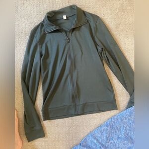 Under armour small gray zip up light weight jacket athletic solid